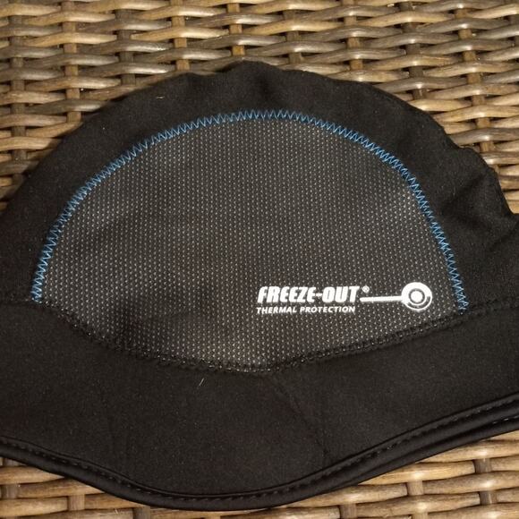 Freeze-Out Motorcycle Helmet Liner Skull Cap Sz M/L Thermal Protection Windproof - Picture 6 of 6